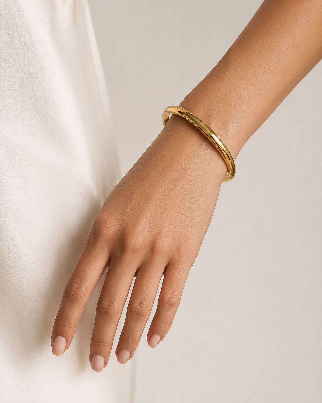Luna Slim Bangle